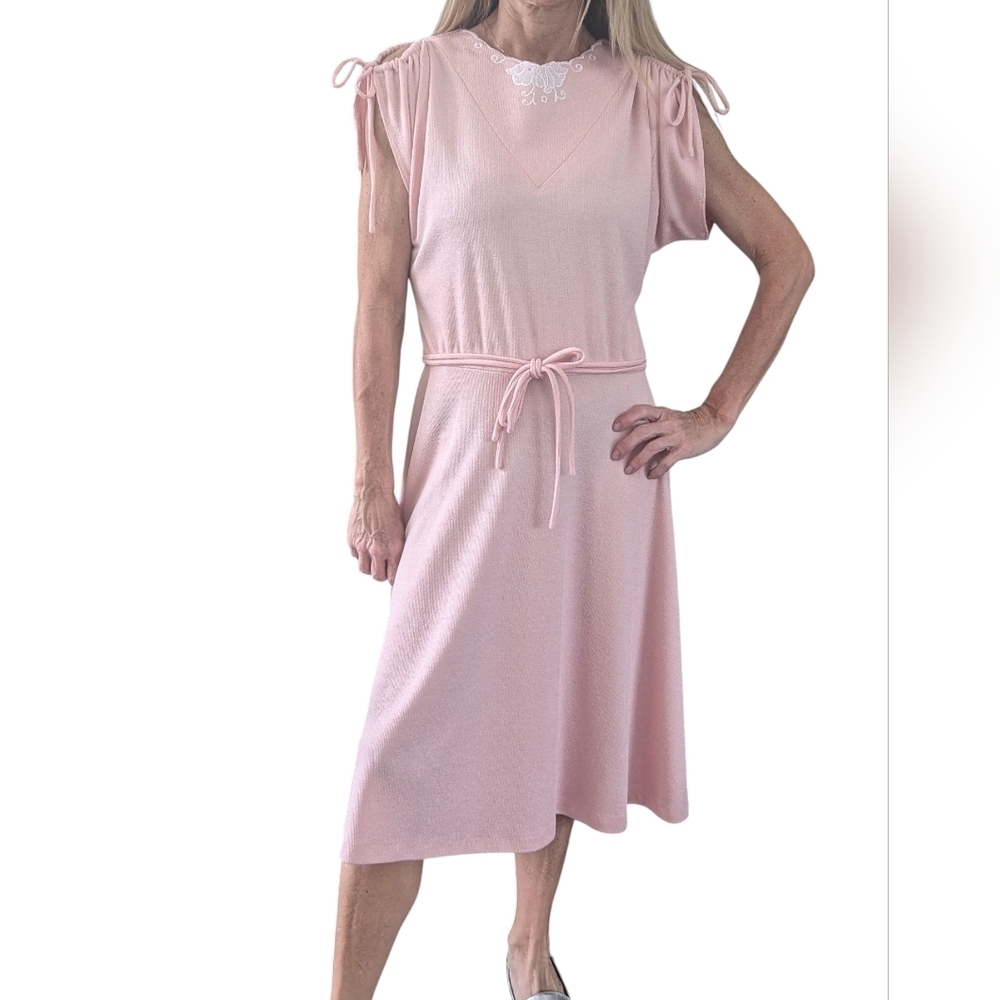 Vintage Fred Rothschild Flirty 70s 80s Pastel Pink Embroidery Full Midi Dress